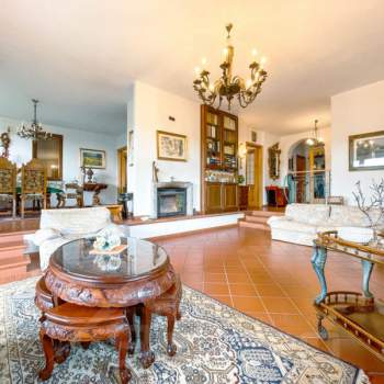 Villa in vendita a Colazza (Novara)