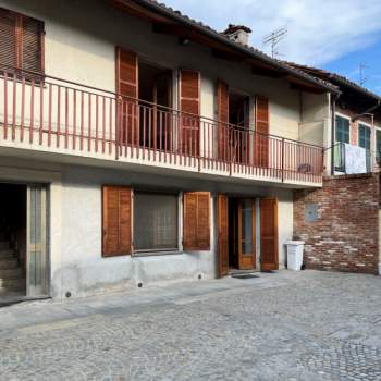 Casa singola in vendita a Corneliano d'Alba (Cuneo)