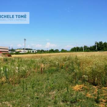 Terreno in vendita a Pastrengo (Verona)