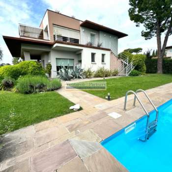Villa in vendita a Moniga del Garda (Brescia)
