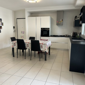 SAMBRUSON Appartamento con due camere posto al 1°Piano