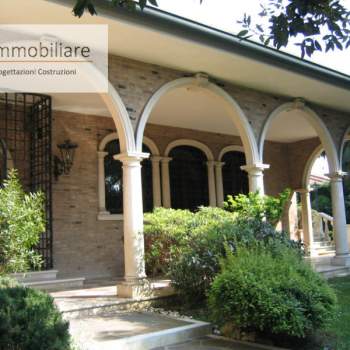 Villa in vendita a Stra (Venezia)