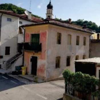Casa singola in vendita a Tarzo (Treviso)