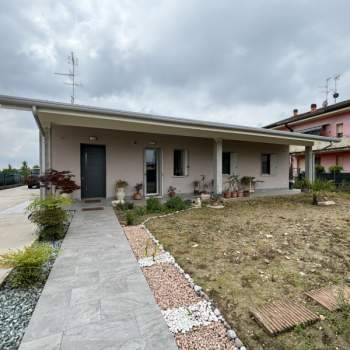 Villa in vendita a Concamarise (Verona)