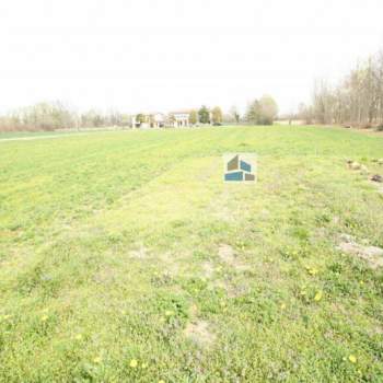 Terreno in vendita a Santa Maria di Sala (Venezia)