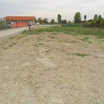 Terreno in vendita a Santa Maria di Sala (Venezia)