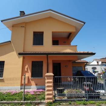 Casa singola in vendita a Novi di Modena (Modena)