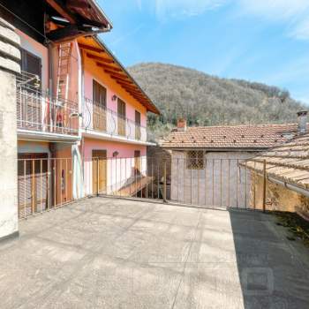 Rustico in vendita a Miasino (Novara)