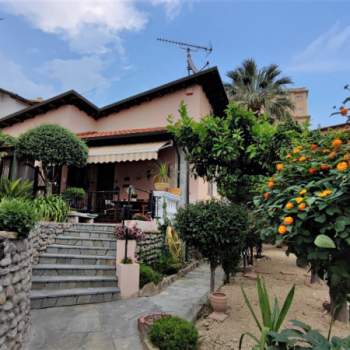 Villa in vendita a Sanremo (Imperia)