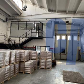 Magazzino in vendita a Peschiera Borromeo (Milano)