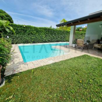 Bifamiliare in vendita a Rezzato (Brescia)