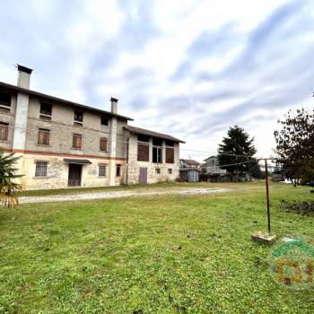 Rustico in vendita a San Giovanni al Natisone (Udine)