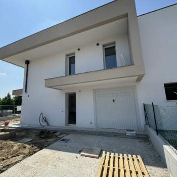 Trifamiliare in vendita a Monselice (Padova)