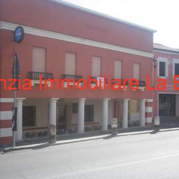 Negozio in vendita a Lozzo Atestino (Padova)