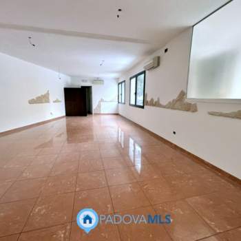 Negozio in vendita a Padova (Padova)