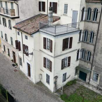 Casa singola in vendita a Vernasca (Piacenza)