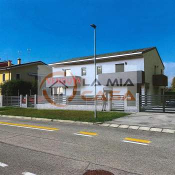 Bifamiliare in vendita a Bovolenta (Padova)