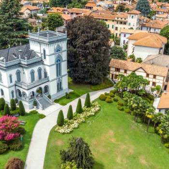 Villa in vendita a Lesa (Novara)