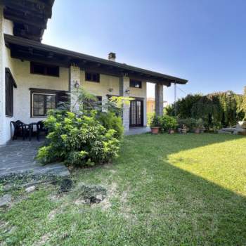 Villa in vendita a Momo (Novara)