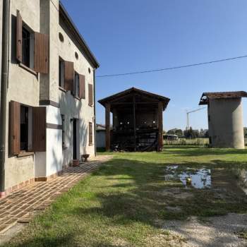 Rustico in vendita a Piazzola sul Brenta (Padova)