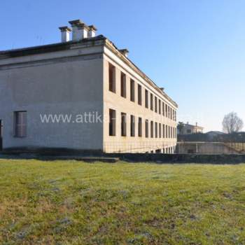 Negozio in vendita a Montagnana (Padova)