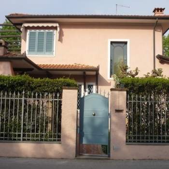 Villa in vendita a Forte dei Marmi (Lucca)