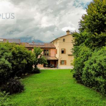 Rustico in vendita a Pieve del Grappa (Treviso)