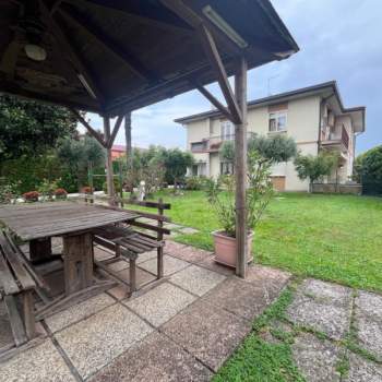 Bifamiliare in vendita a Veggiano (Padova)