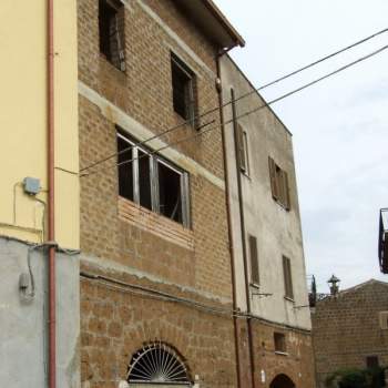 Casa a schiera in vendita a Castel Sant'Elia (Viterbo)