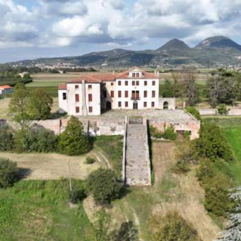 Villa in vendita a Baone (Padova)