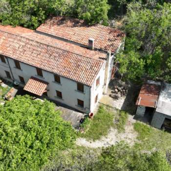 Rustico in vendita a Arqu&agrave; Petrarca (Padova)