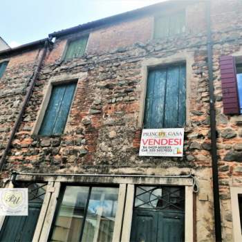 Palazzo in vendita a Este (Padova)