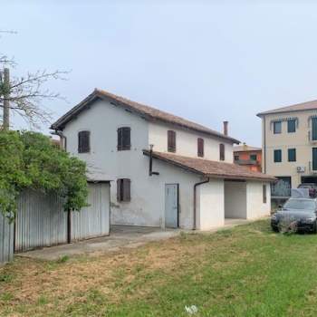 Rustico in vendita a Cervarese Santa Croce (Padova)