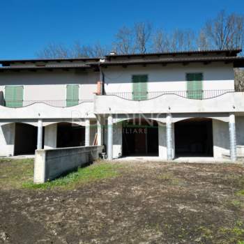 Bifamiliare in vendita a Govone (Cuneo)