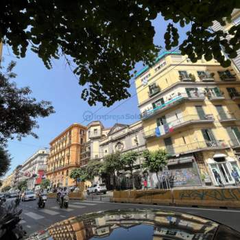 Appartamento in vendita a Napoli (Napoli)