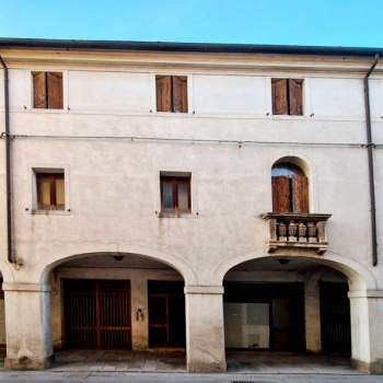 Palazzo in vendita a Este (Padova)