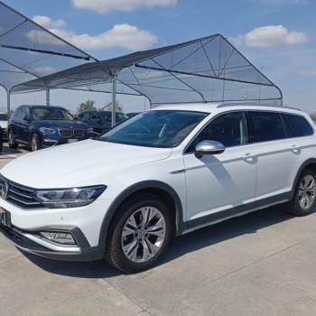 VOLKSWAGEN Passat Alltrack