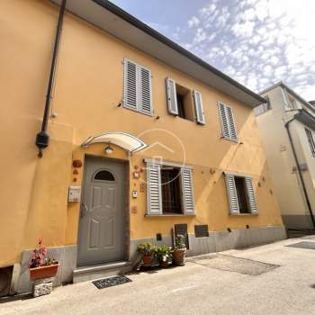 Casa singola in vendita a Prato (Prato)