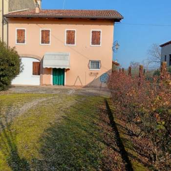 Rustico in vendita a Vedelago (Treviso)