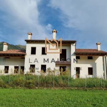 Bifamiliare in vendita a Possagno (Treviso)