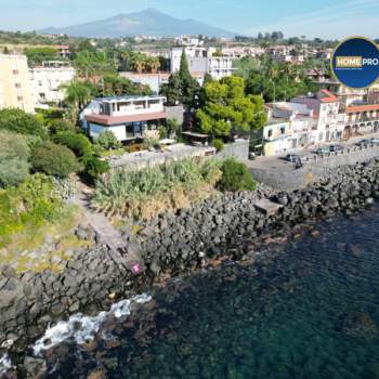 Villa in vendita a Acireale (Catania)