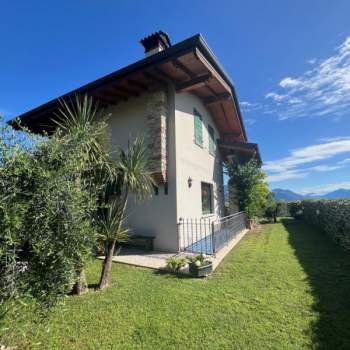 Villa in vendita a Polpenazze del Garda (Brescia)