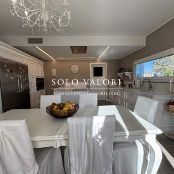 Villa in vendita a Castelfranco Veneto (Treviso)