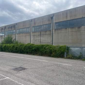 Capannone in vendita a Ponzano Veneto (Treviso)