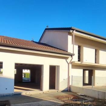 Trifamiliare in vendita a Castelfranco Veneto (Treviso)