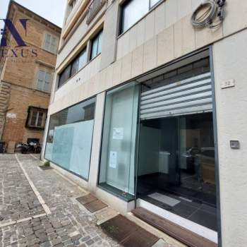 Negozio in affitto a Fano (Pesaro e Urbino)