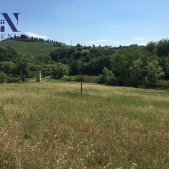 Terreno in vendita a San Costanzo (Pesaro e Urbino)