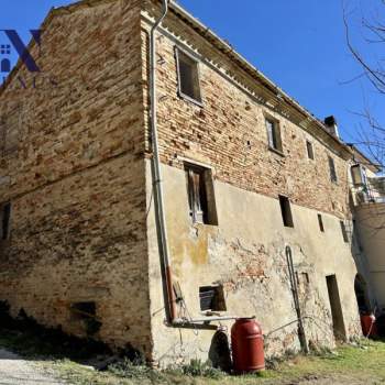 Rustico in vendita a Colli al Metauro (Pesaro e Urbino)