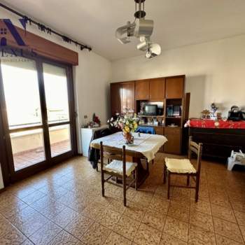 Bifamiliare in vendita a Colli al Metauro (Pesaro e Urbino)