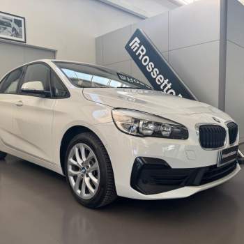 BMW 225